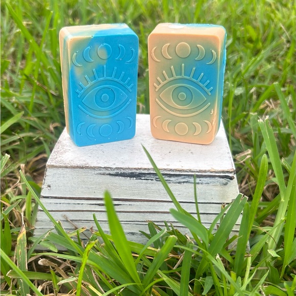 2 Pack Evil Eye Mystic Moon Scented Goat’s Milk Soap - Picture 5 of 5